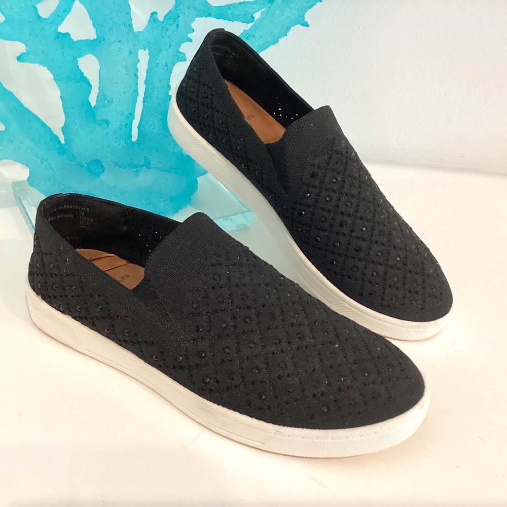 White Mountain Women's sz 6.5 Black Studded Embellished w/ Black Beads Slip-ons